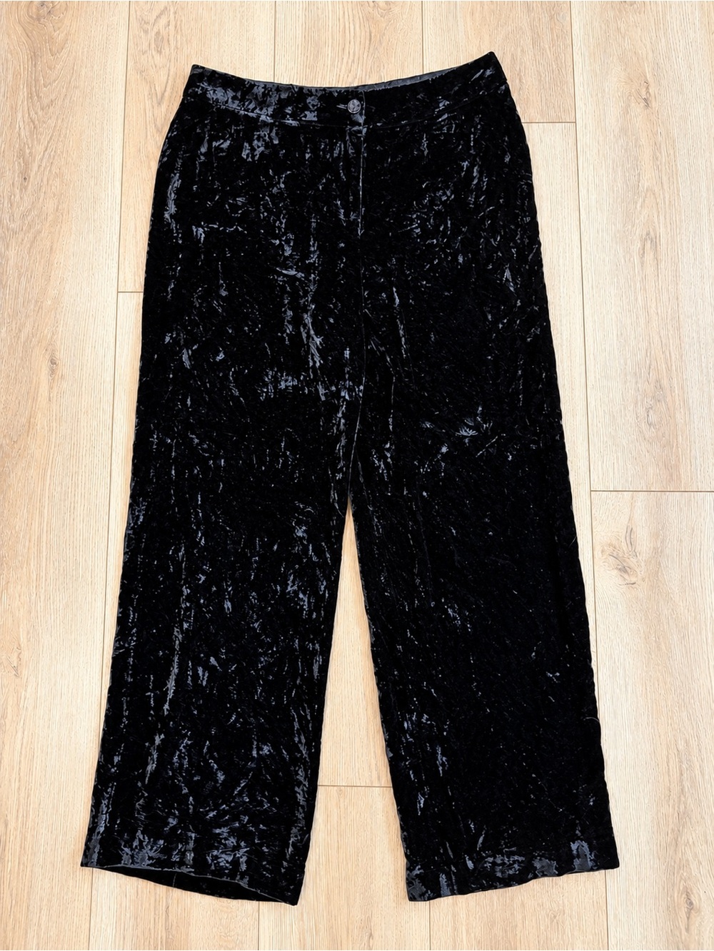Chico’s Black Crushed Velvet Wide Leg Pants Size 1.5